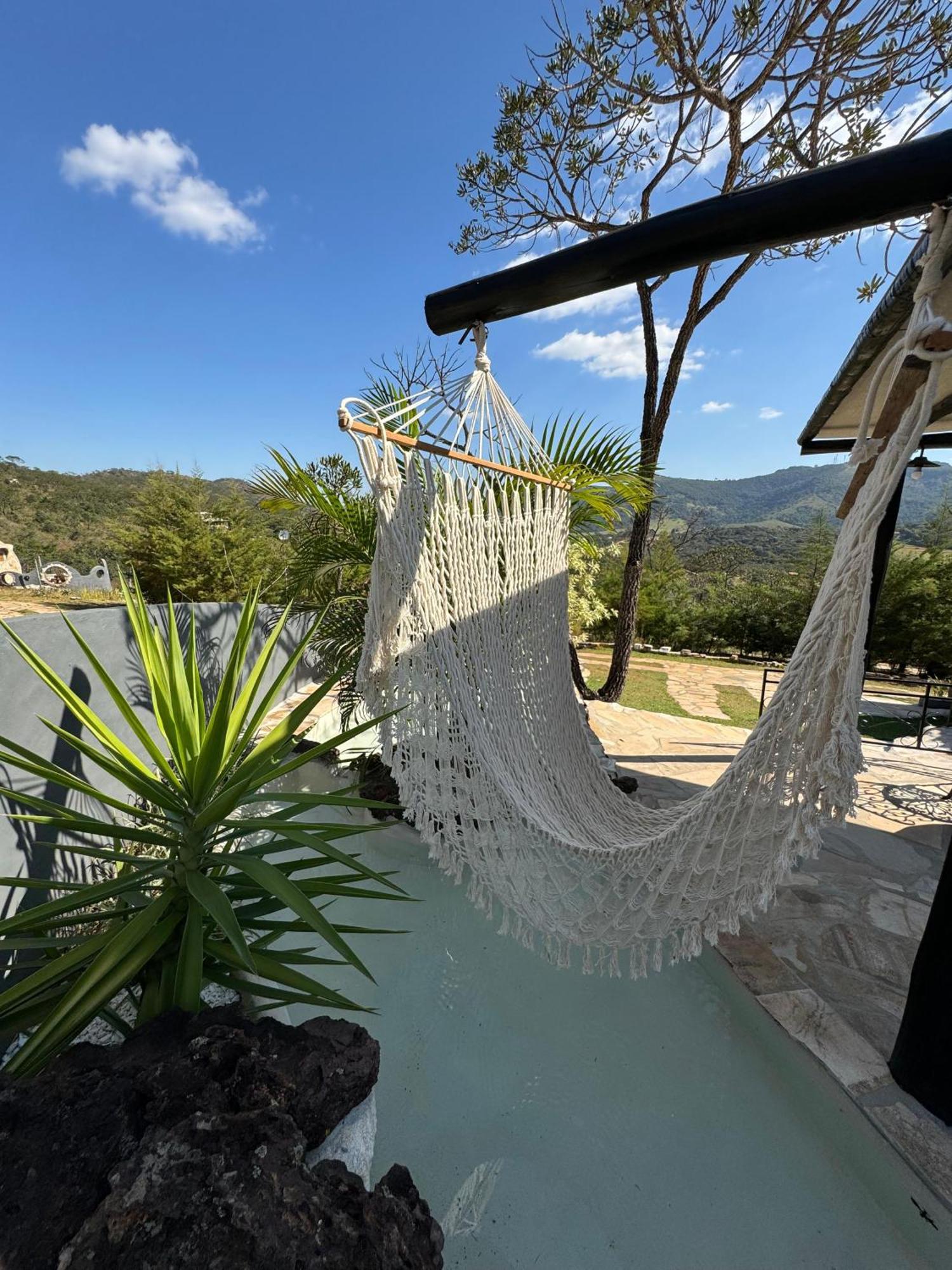 Pousada Chale Da Montanha Sao Thome Das Letras เซาโตเมตัสเลตราส ภายนอก รูปภาพ